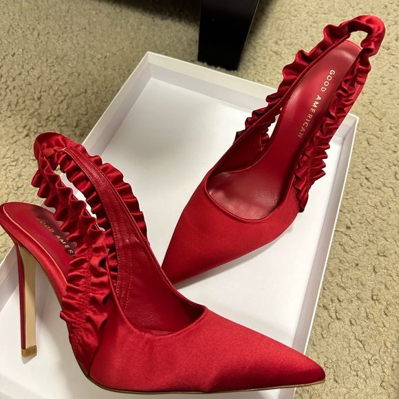 Good American New - Picture 1 of 3